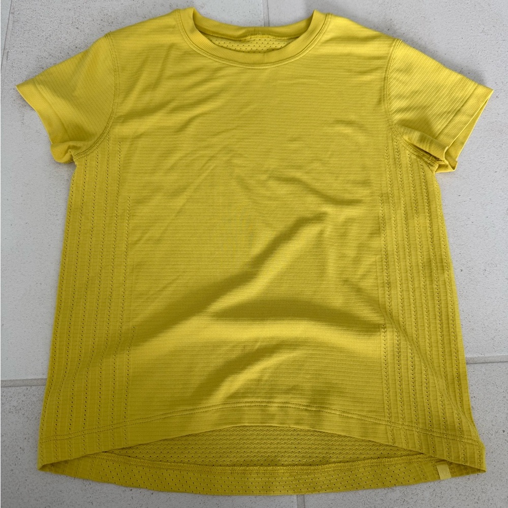 lululemon athletica Short Sleeve